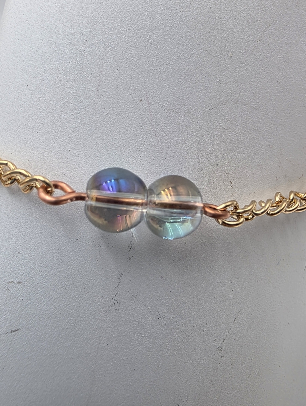 Handmade Gold Chain Anklet with Iridescent Glass Beads – Dainty Summer Jewelry - Picture 6 of 6